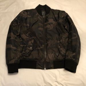 Guess camouflage bomber
